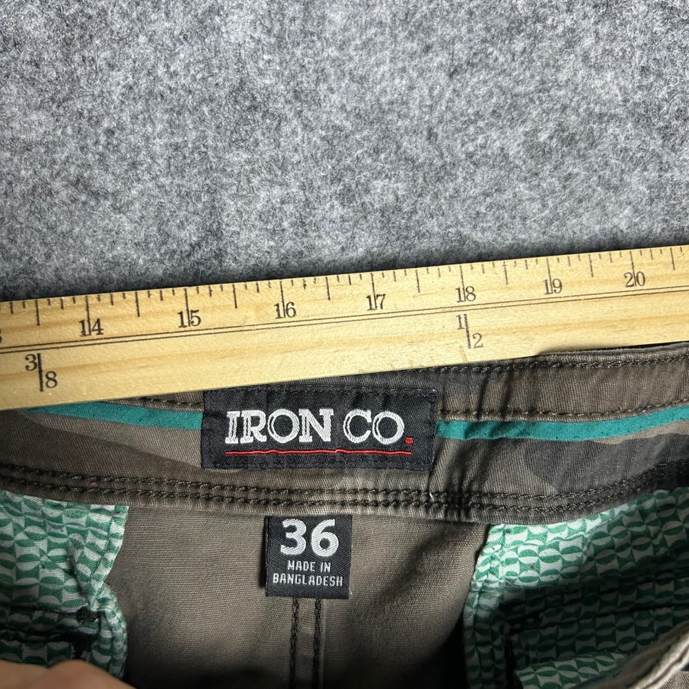Iron Co Camo Cargo Shorts Mens Size 38 Skater Baggy Y2K 90s Vintage Style - Picture 8 of 8